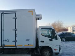 Изотермический фургон Hino 300 2017 года, 2300000 рублей, Кемерово