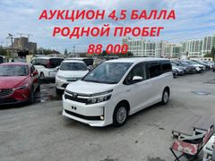 Минивэн или однообъемник Toyota Voxy 2014 года, 2139000 рублей, Екатеринбург