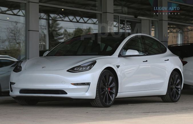  Tesla Model 3 2019 , 4500000 , 