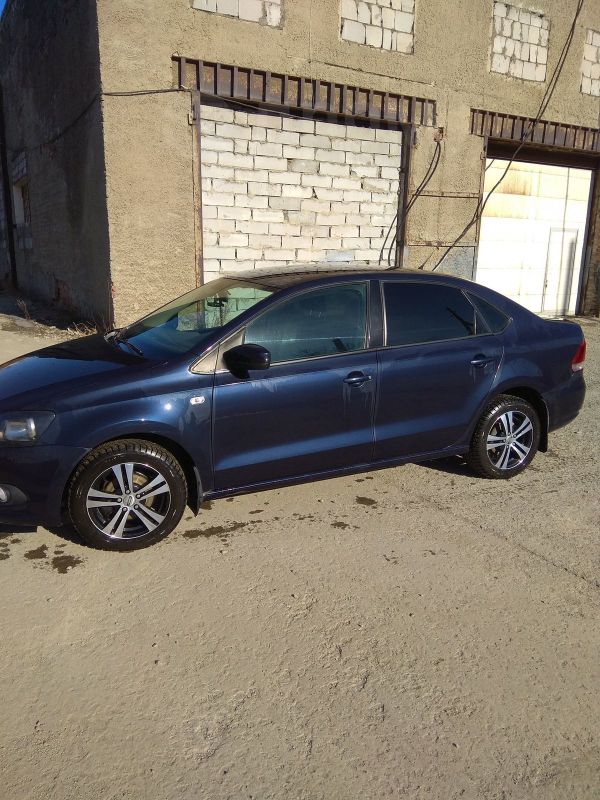  Volkswagen Polo 2011 , 400000 , 