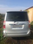    Toyota Noah 2009 , 700000 , 