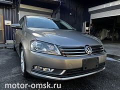 Седан Volkswagen Passat 2012 года, 980000 рублей, Омск