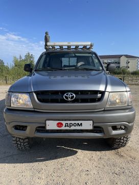 Пикап Toyota Hilux 2003 года, 1050000 рублей, Якутск