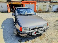 Седан Opel Kadett 1991 года, 40000 рублей, Новороссийск