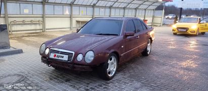 Седан Mercedes-Benz E-Class 1995 года, 300000 рублей, Тула