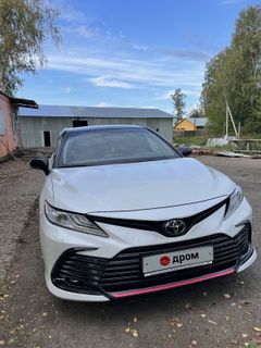 Седан Toyota Camry 2021 года, 3500000 рублей, Барнаул