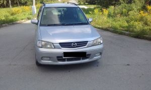 Хэтчбек Mazda Demio 2002 года, 239000 рублей, Новосибирск
