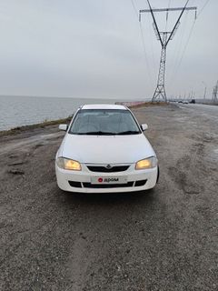 Седан Mazda Familia 2000 года, 300000 рублей, Новосибирск
