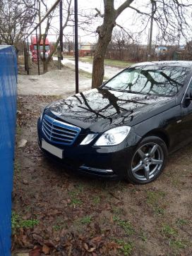  Mercedes-Benz E-Class 2010 , 903000 , 