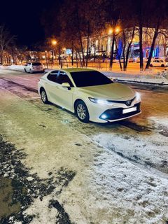 Седан Toyota Camry 2019 года, 2500000 рублей, Тюмень
