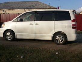    Toyota Noah 2002 , 330000 , 