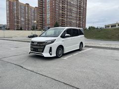 Минивэн или однообъемник Toyota Noah 2018 года, 2505000 рублей, Казань