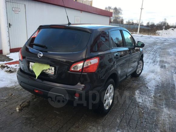 SUV   Nissan Qashqai 2011 , 700000 , 