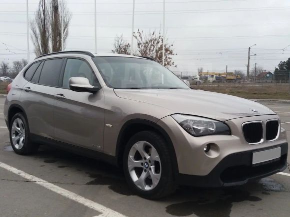 SUV   BMW X1 2012 , 800000 , 