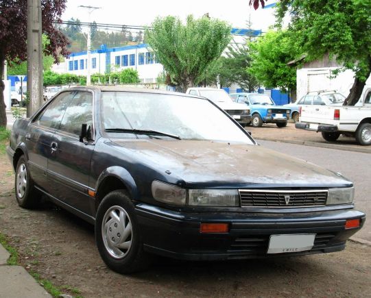  Nissan Bluebird 1990 , 125000 , 