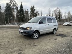 Минивэн или однообъемник Toyota Town Ace 1998 года, 300000 рублей, Усть-Илимск