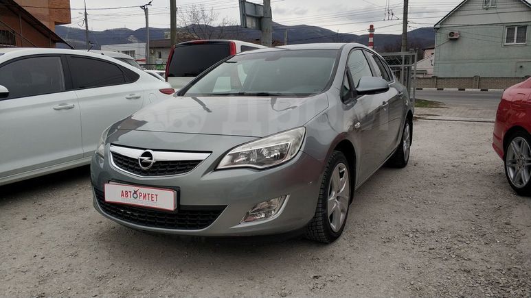  Opel Astra 2010 , 427000 , 