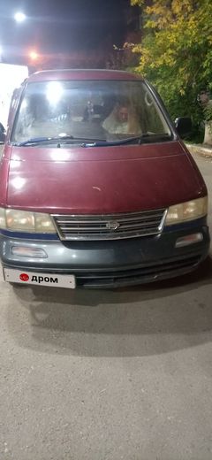 Минивэн или однообъемник Nissan Largo 1994 года, 300000 рублей, Иркутск