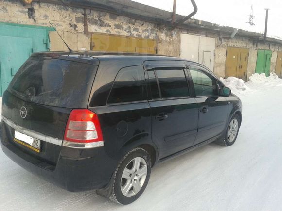    Opel Zafira 2010 , 520000 , 