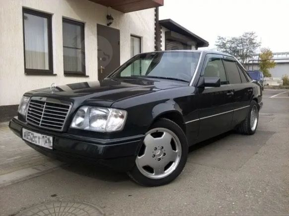  Mercedes-Benz E-Class 1993 , 600000 , 