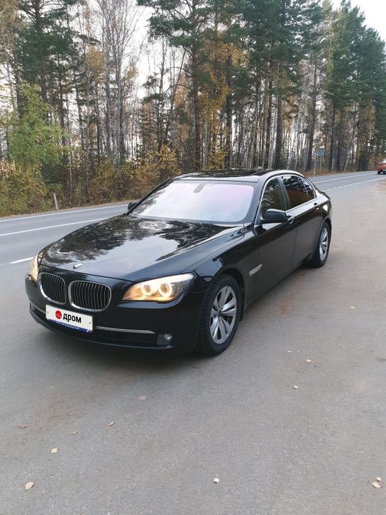 Bmw 750 2011. Бмв 7 2011 года. Бмв 7 2011 года. Автомобиль бмв 7 четырехместный. Bmw f01 730d.