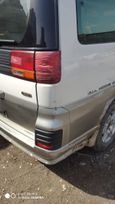    Nissan Caravan Elgrand 1990 , 200000 , 