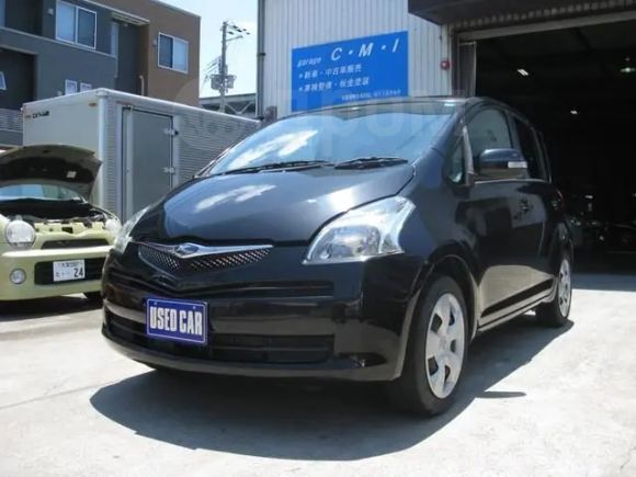  Toyota Ractis 2005 , 260000 , 