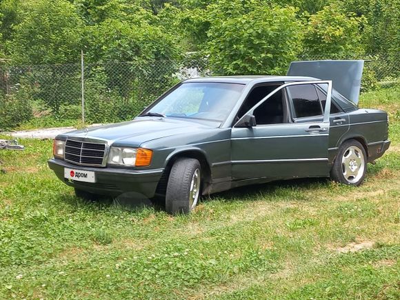  Mercedes-Benz 190 1983 , 130000 , 