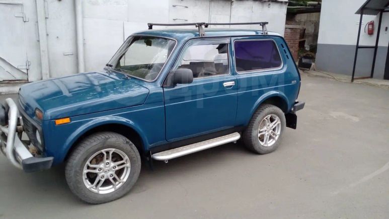 SUV    4x4 2121  2008 , 200000 , 