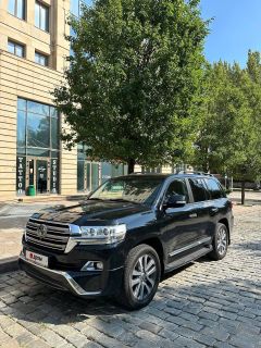 SUV или внедорожник Toyota Land Cruiser 2018 года, 8100000 рублей, Ростов-на-Дону
