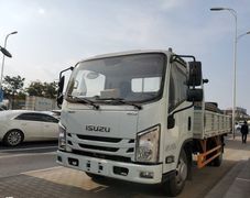 Бортовой грузовик Isuzu Elf 2023 года, 4400000 рублей, Тюмень