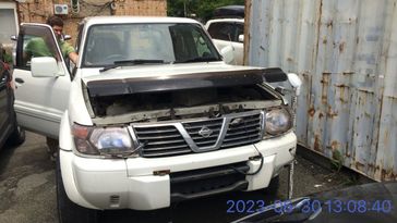 SUV   Nissan Safari 2002 , 600000 , 