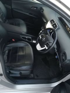 Лифтбек Toyota Prius 2016 года, 1700000 рублей, Москва
