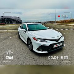 Седан Toyota Camry 2020 года, 3289000 рублей, Омск