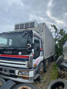   Isuzu CYH 1999 , 1300000 , 