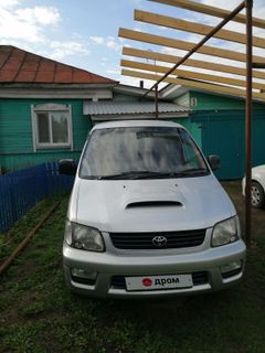 Минивэн или однообъемник Toyota Lite Ace Noah 2000 года, 520000 рублей, Тара