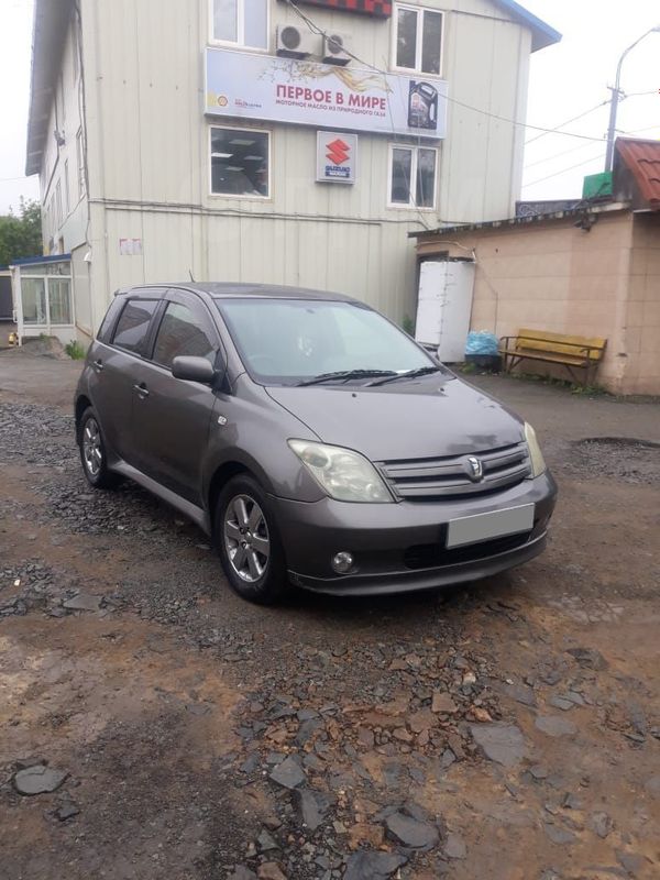  Toyota ist 2004 , 340000 , 