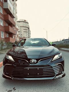 Седан Toyota Camry 2023 года, 4550000 рублей, Омск