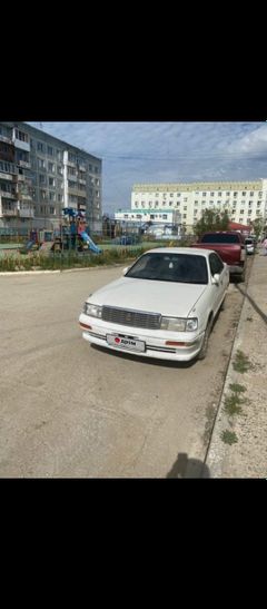 Седан Toyota Crown 1995 года, 300000 рублей, Мирный