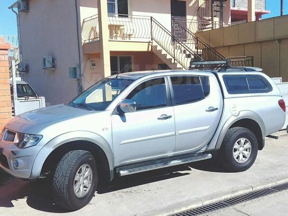  Mitsubishi L200 2011 , 1000000 , 