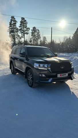 SUV или внедорожник Toyota Land Cruiser 2019 года, 9000000 рублей, Иркутск