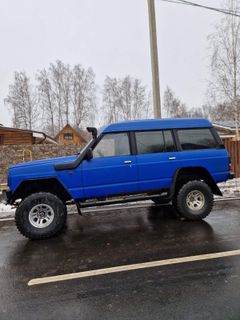 SUV или внедорожник Nissan Patrol 1993 года, 900000 рублей, Тюмень