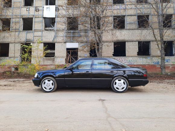  Mercedes-Benz E-Class 1992 , 175000 , 