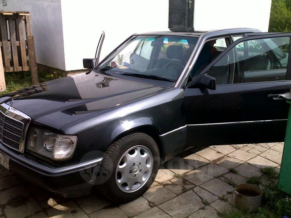 Mercedes-Benz E-Class 1993 , 200000 , 