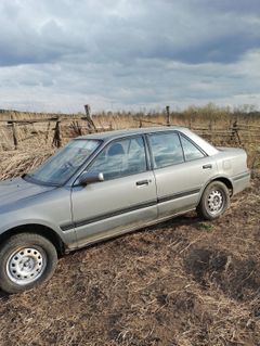 Седан Mazda Familia 1992 года, 65000 рублей, Верх-Чебула