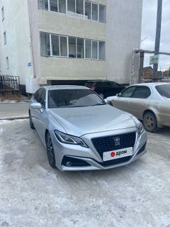Седан Toyota Crown 2018 года, 3310000 рублей, Якутск