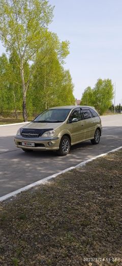 Минивэн или однообъемник Toyota Nadia 2002 года, 670000 рублей, Бердск