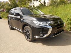 SUV или внедорожник Mitsubishi Outlander 2015 года, 2485000 рублей, Владивосток