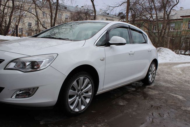  Opel Astra 2012 , 600000 , 