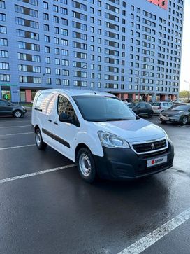 Минивэн или однообъемник Peugeot Partner 2016 года, 1200000 рублей, Москва
